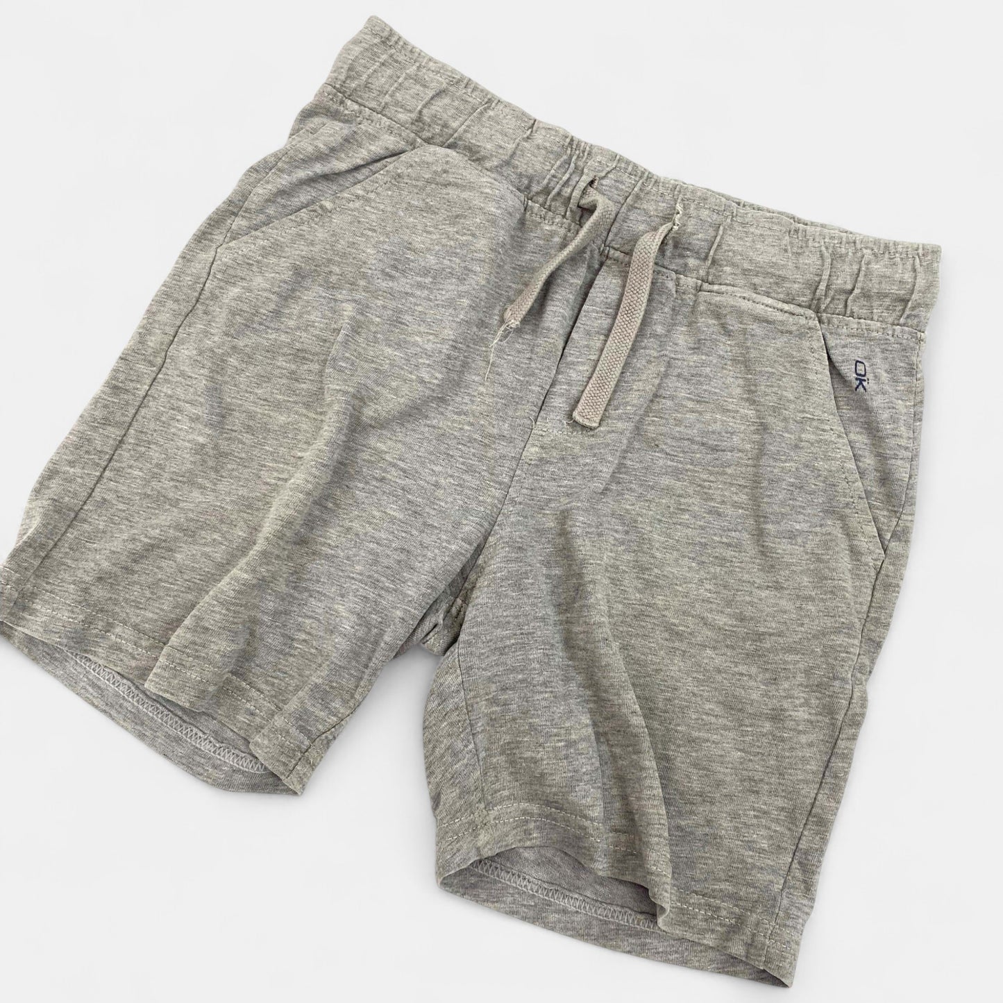 Short Okaïdi : 9 ans