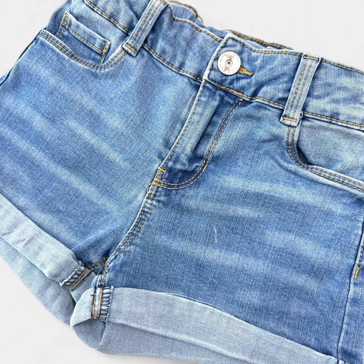 Short Okaïdi : 7 ans