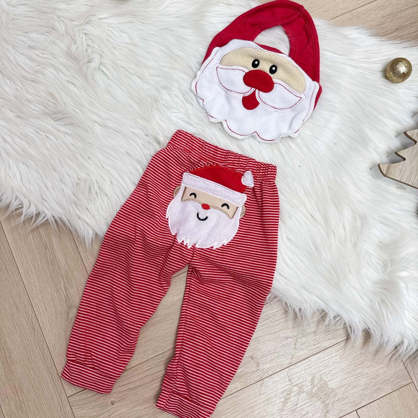Pantalon Noël et bavoir Noël : 9 mois
