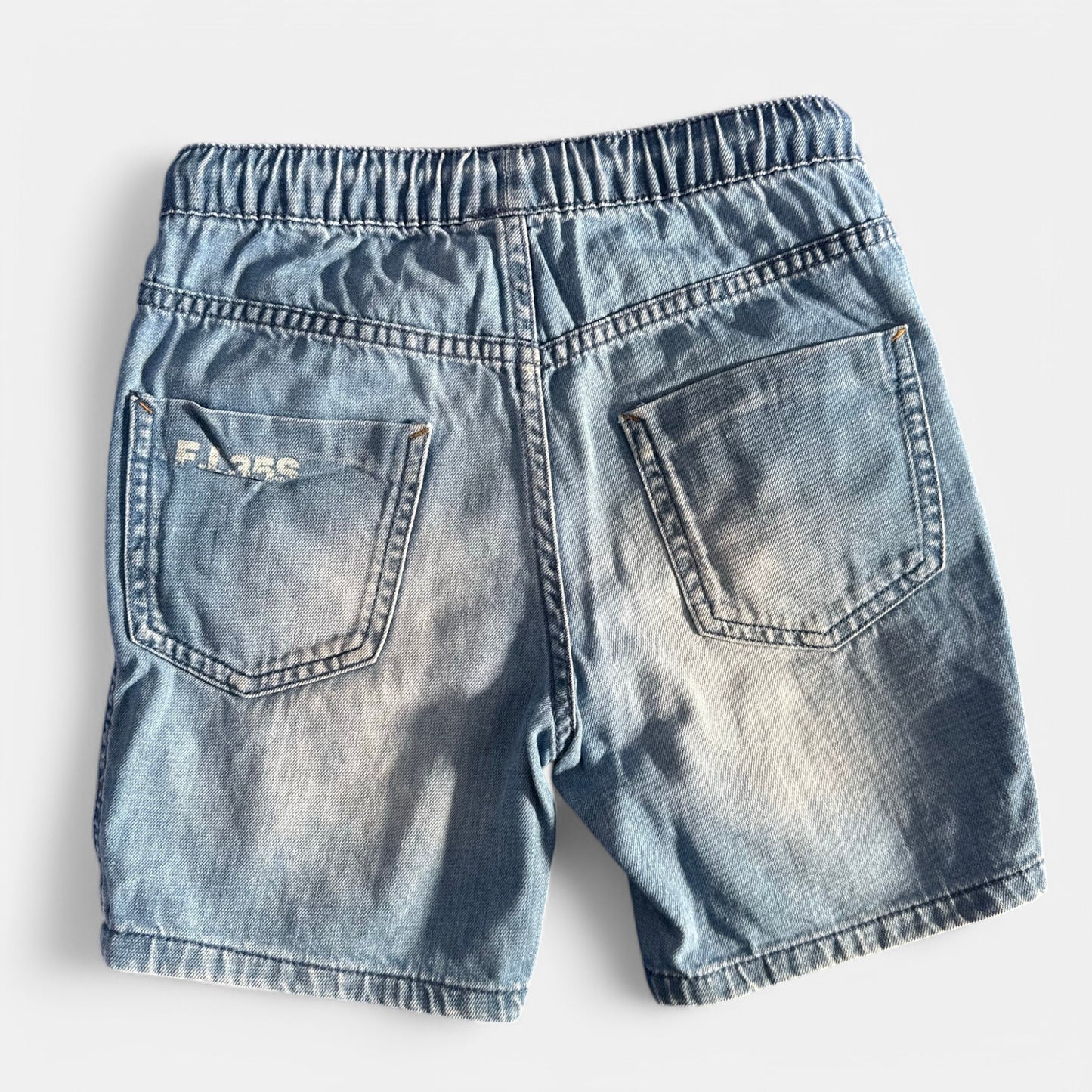 Short Zara : 6 ans