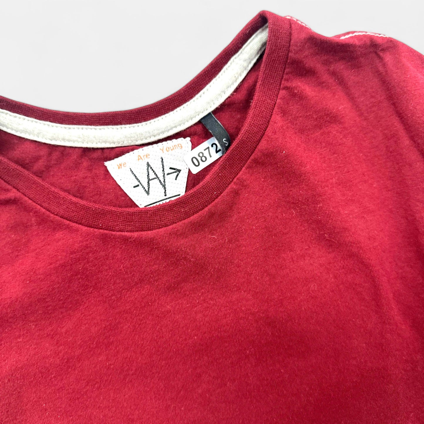 T-Shirt We Are Young : 16 ans