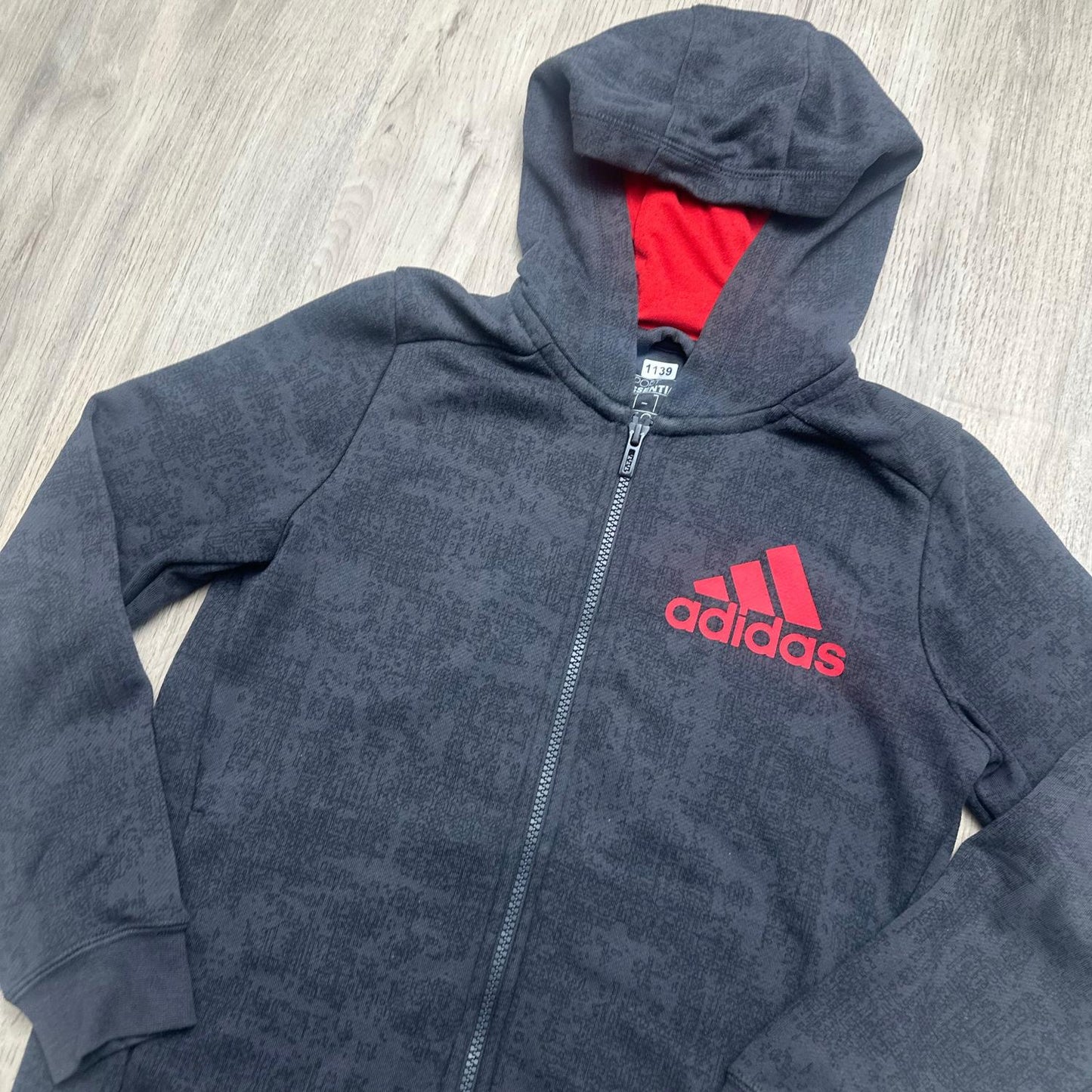 Gilet Adidas : 12 ans