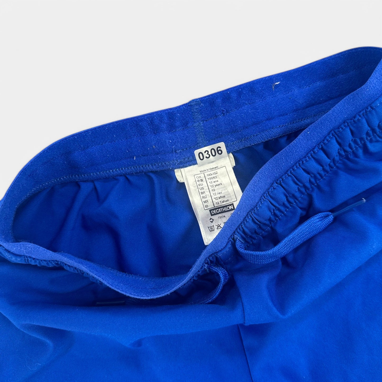 Short Décathlon : 12 ans