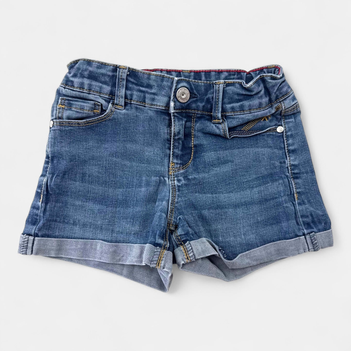 Short Okaïdi : 7 ans
