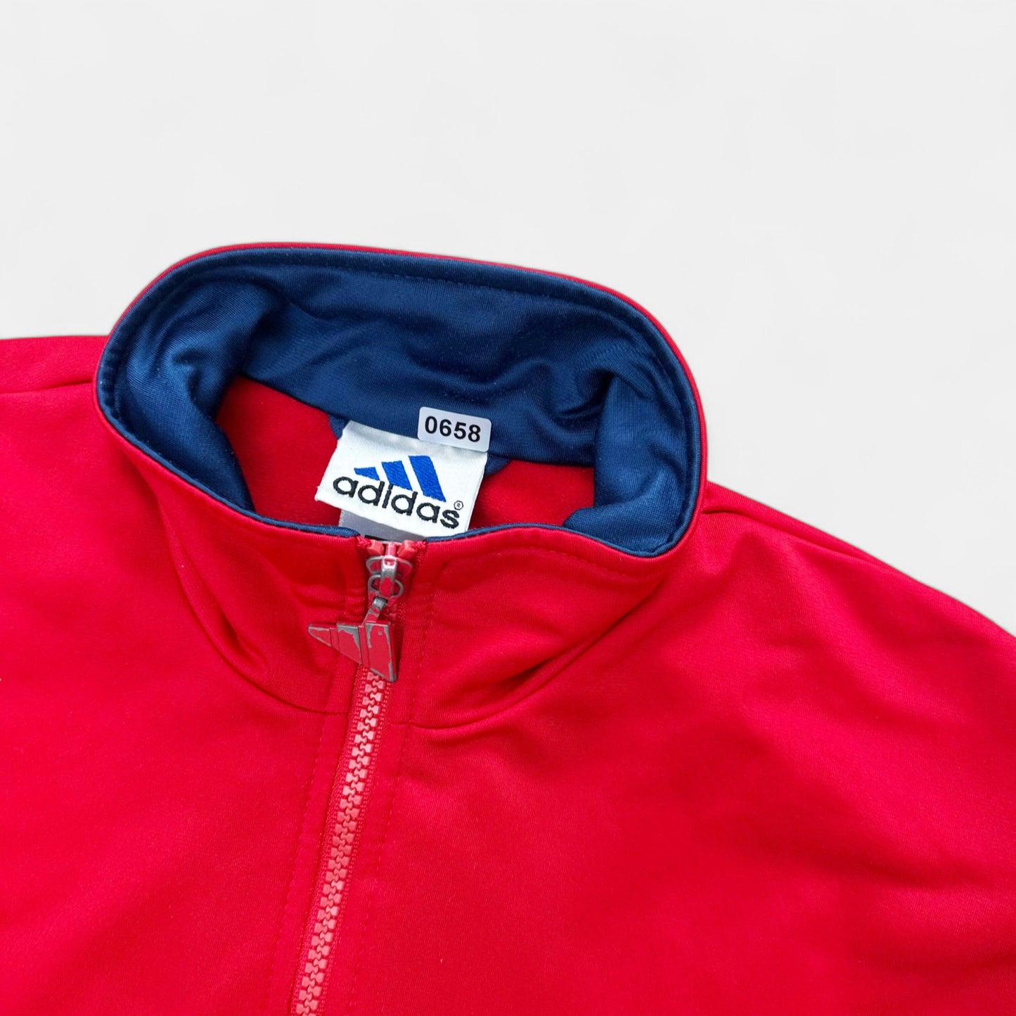 Gilet Adidas : 12 ans