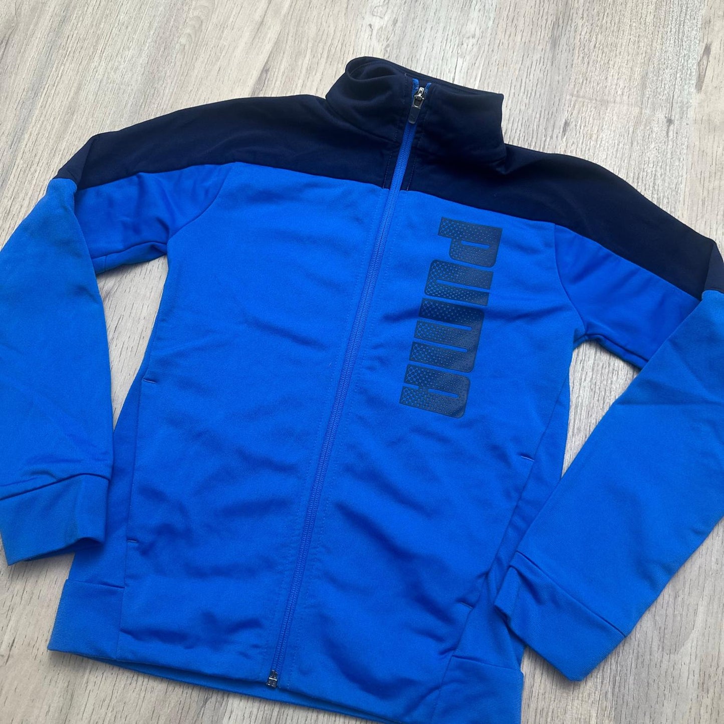 Tenue de sport Puma : 10 ans