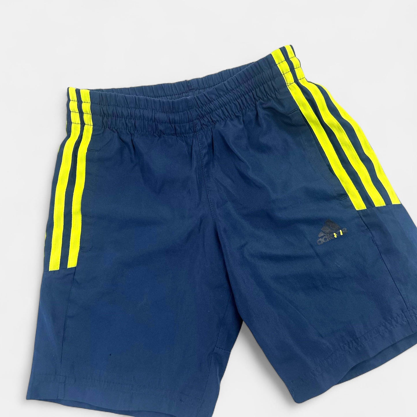 Short Adidas : 6 ans