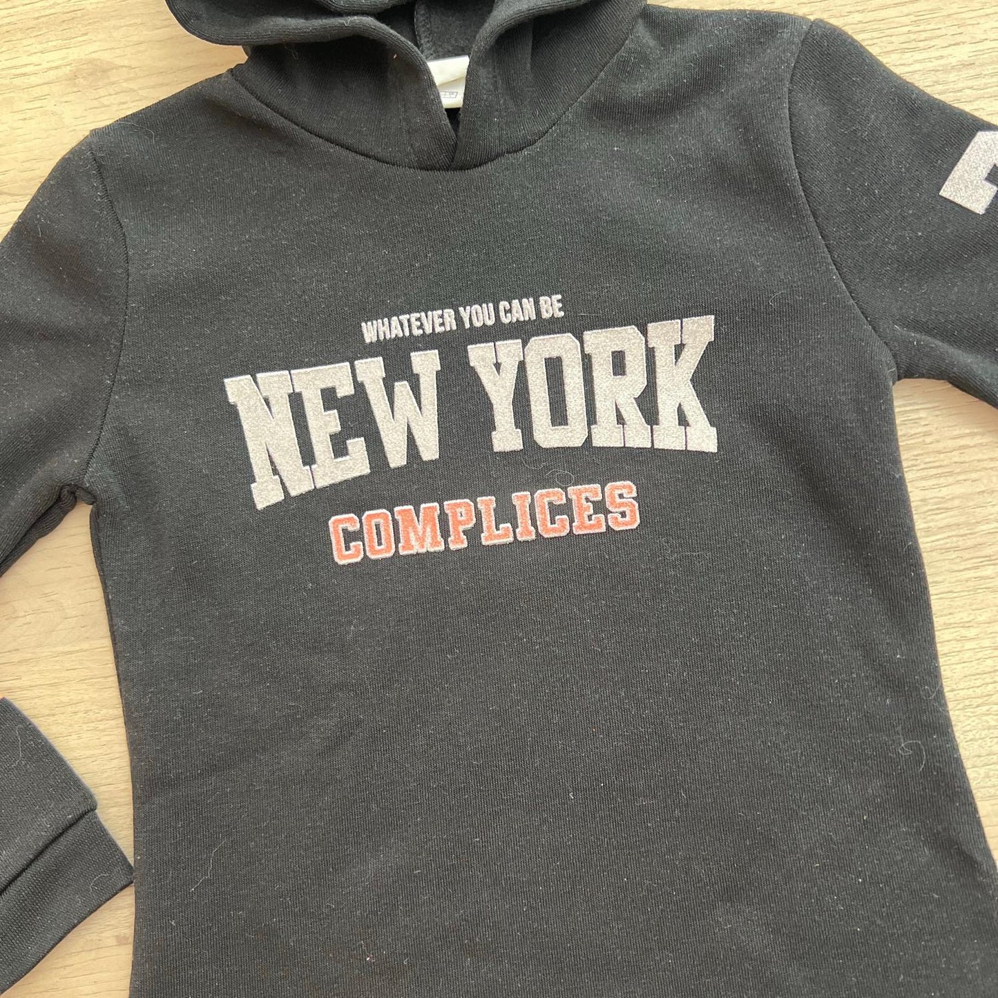 Sweat capuche Complices : 5 ans