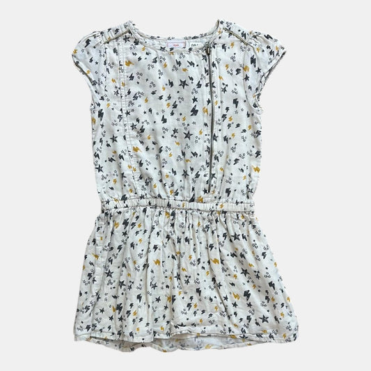 Robe tape-à-l’œil : 4 ans