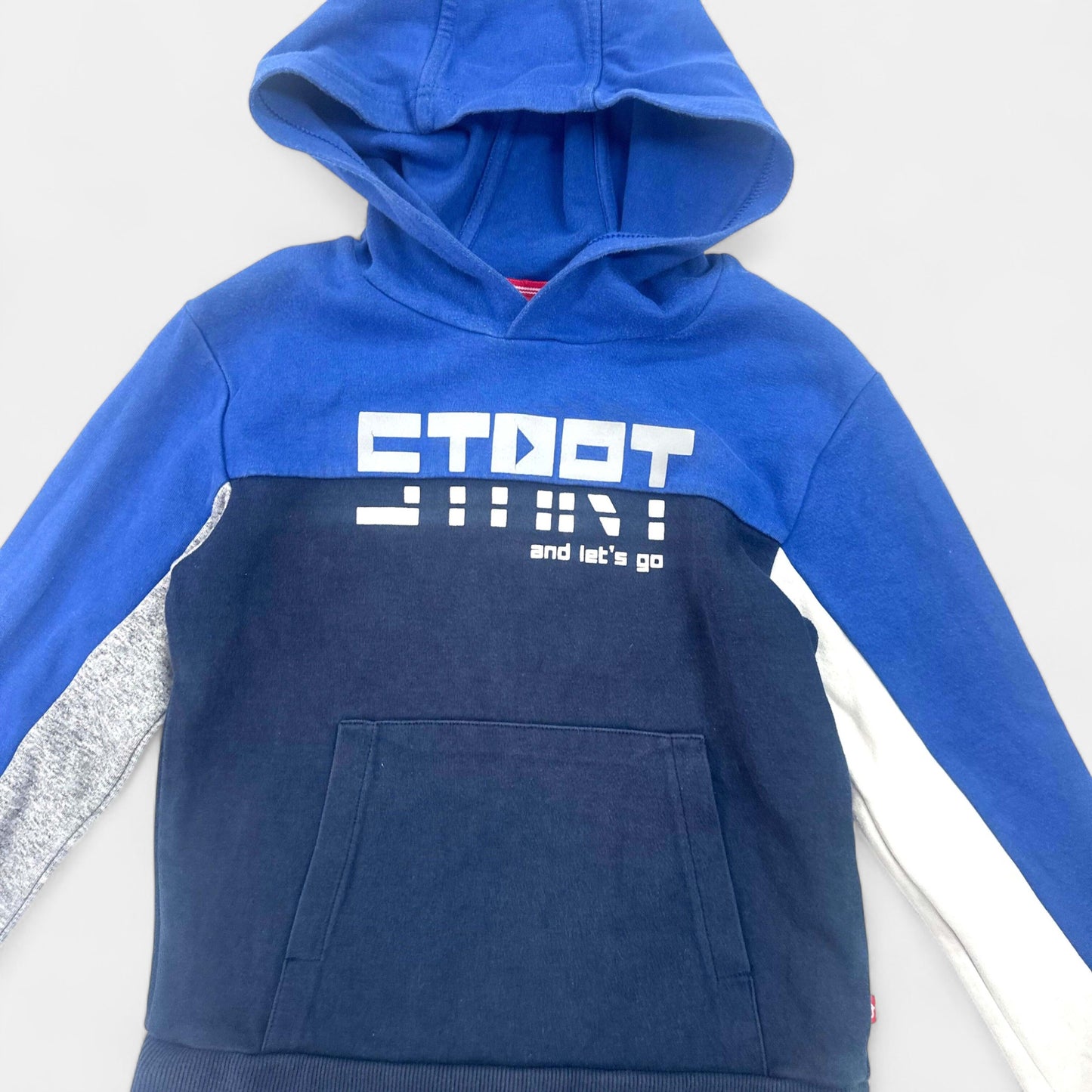 Sweat capuche Okaïdi : 8 ans