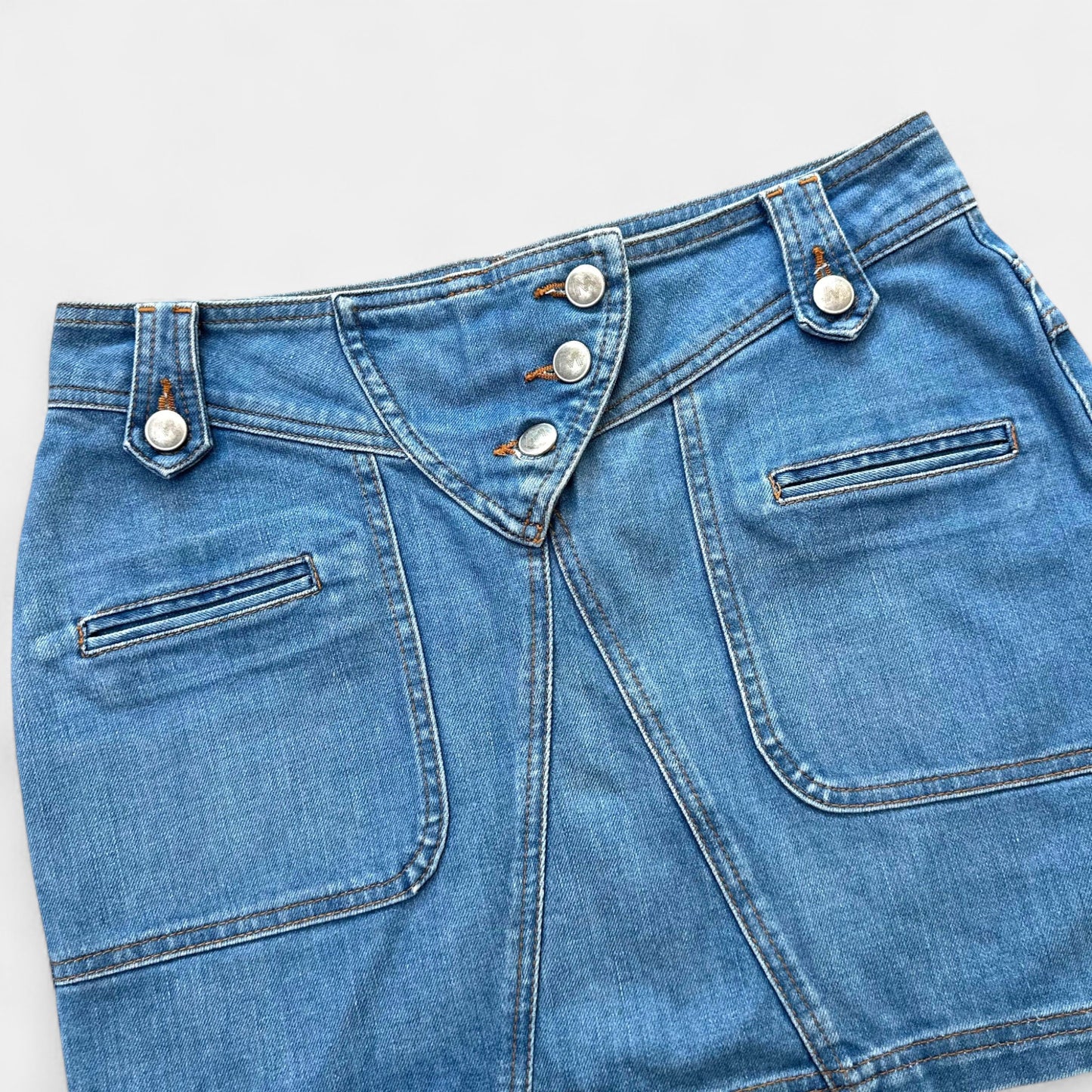 Jupe Morgan : 16 ans