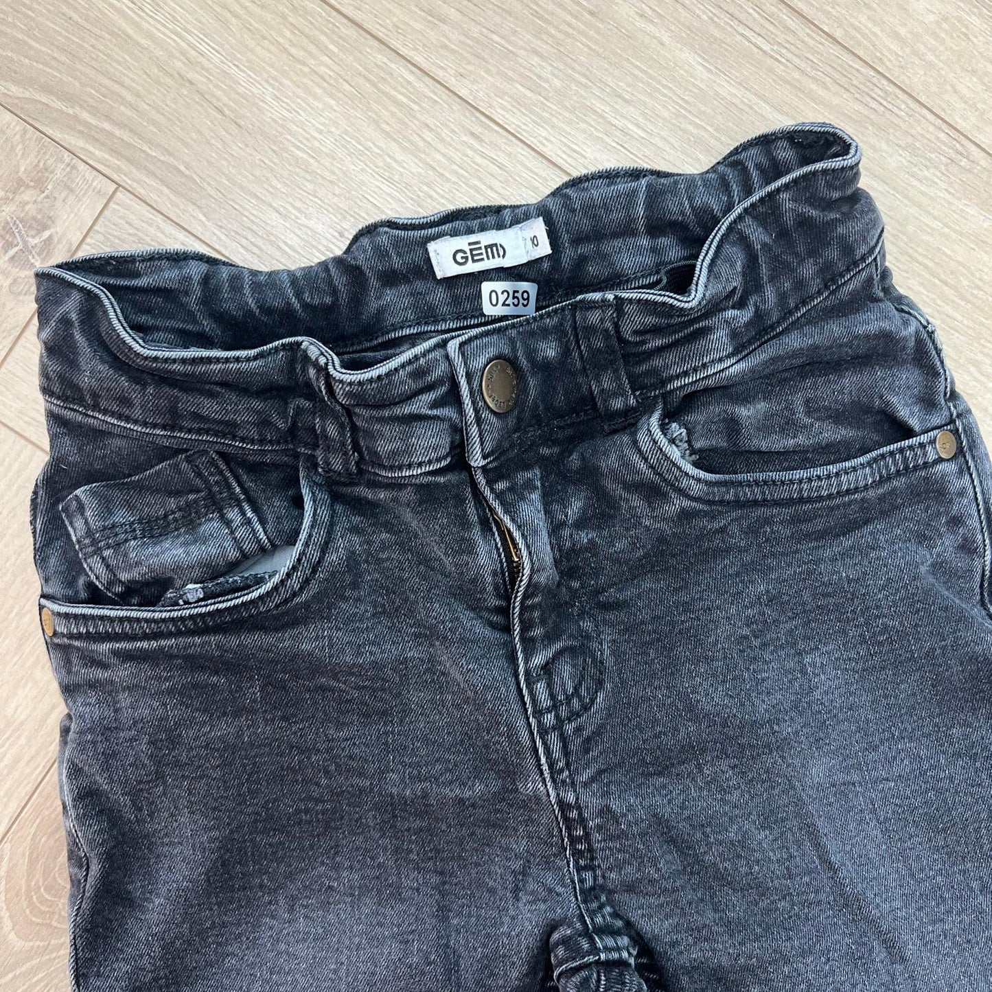 Pantalon Gémo : 10 ans