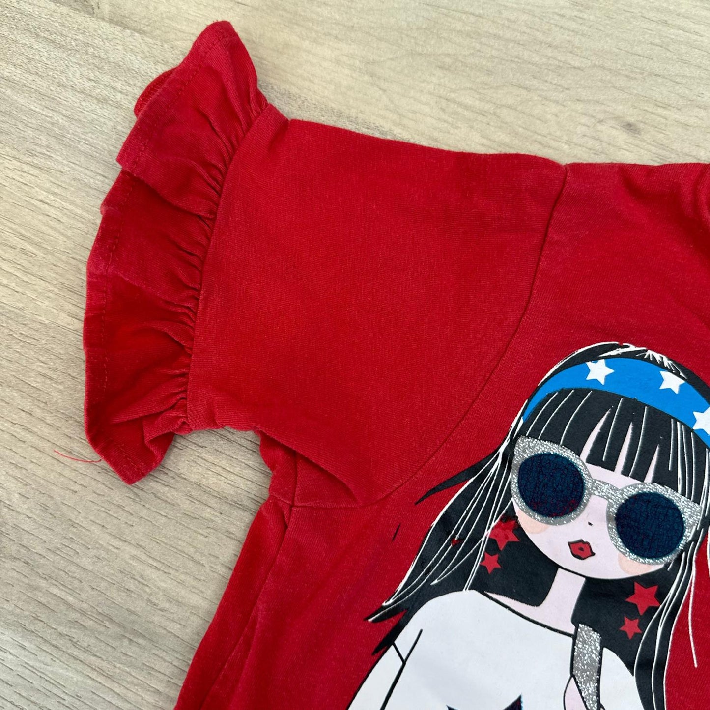 T-Shirt rouge fille : 3 ans