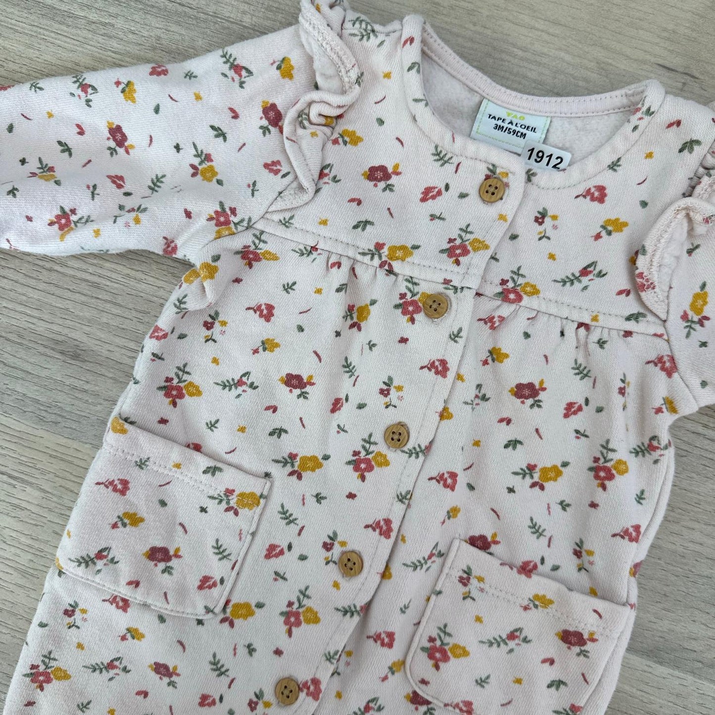 Combinaison Tape à l'oeil : 3 mois