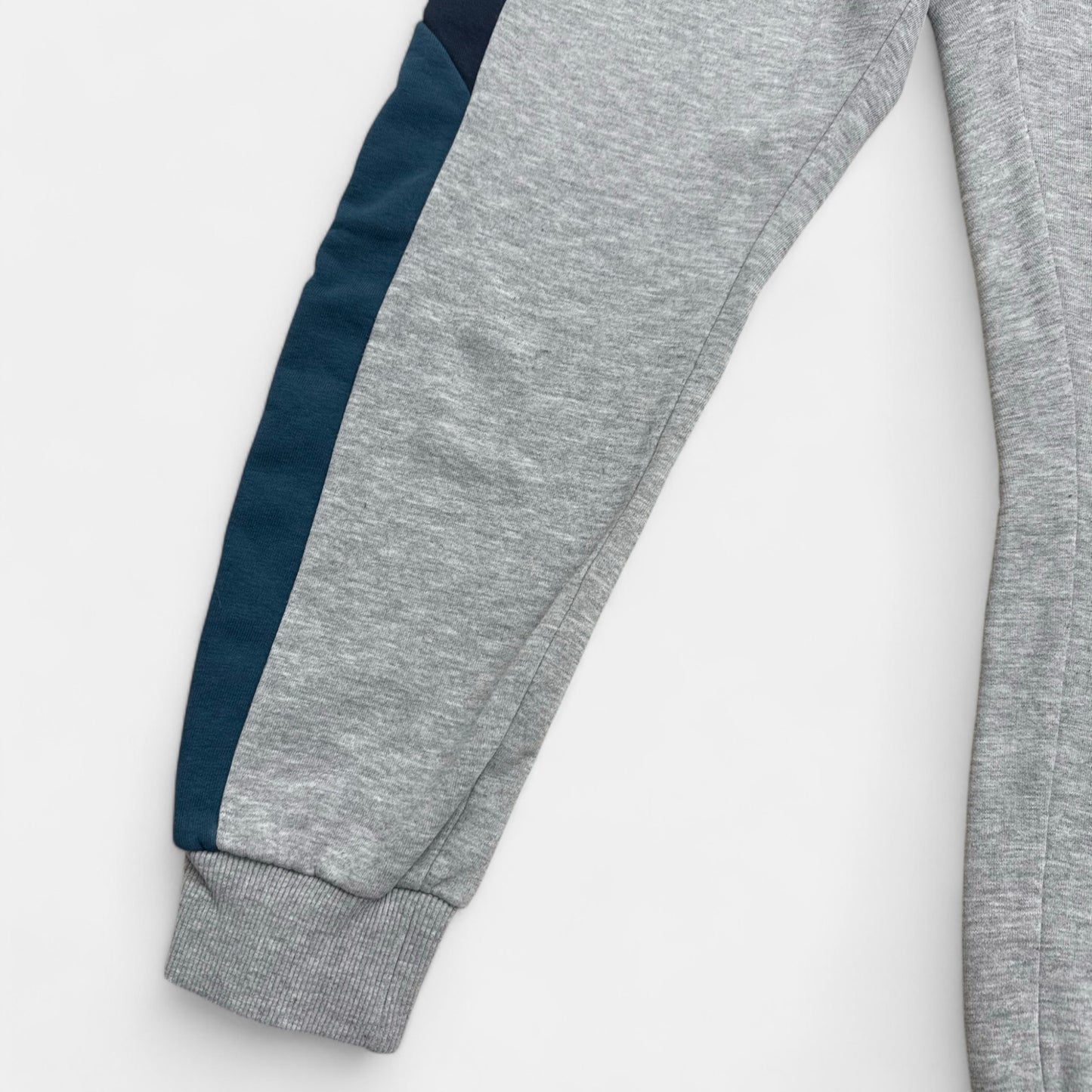 Pantalon suvetement Kiabi : 12 ans