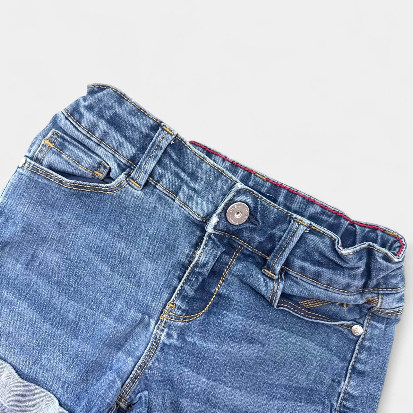 Short Okaïdi : 7 ans