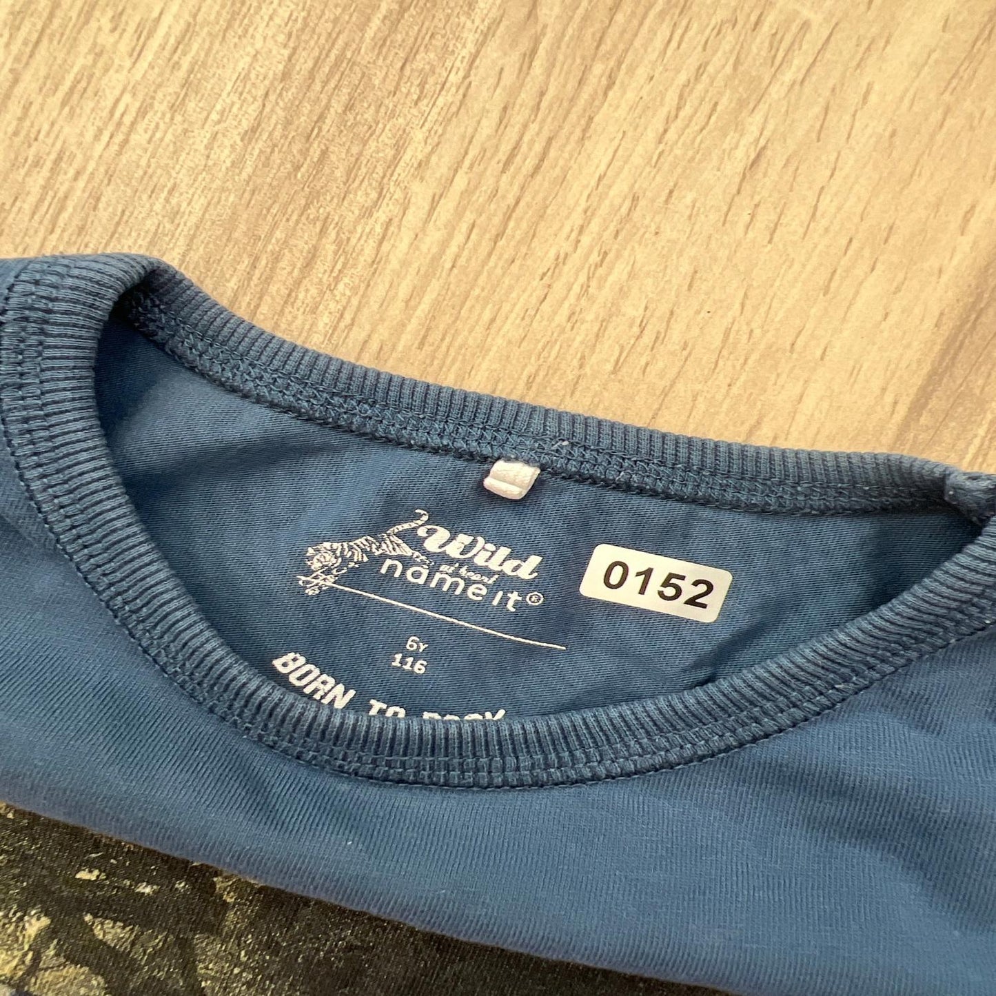 T-shirt Name it : 6 ans