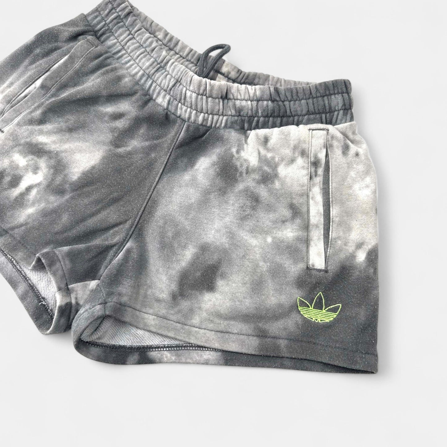 Short Adidas : 14 ans