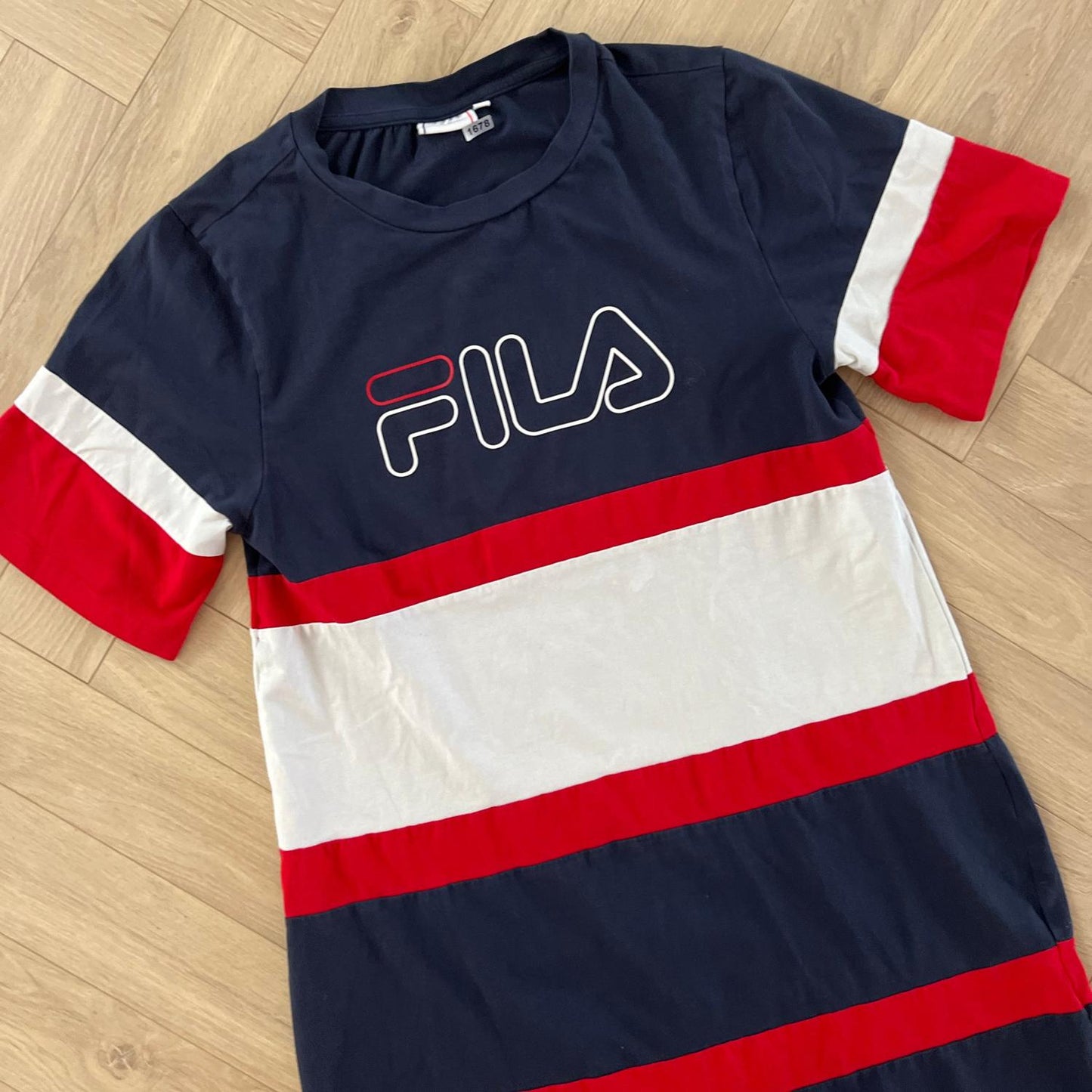 Robe Fila : 16 ans
