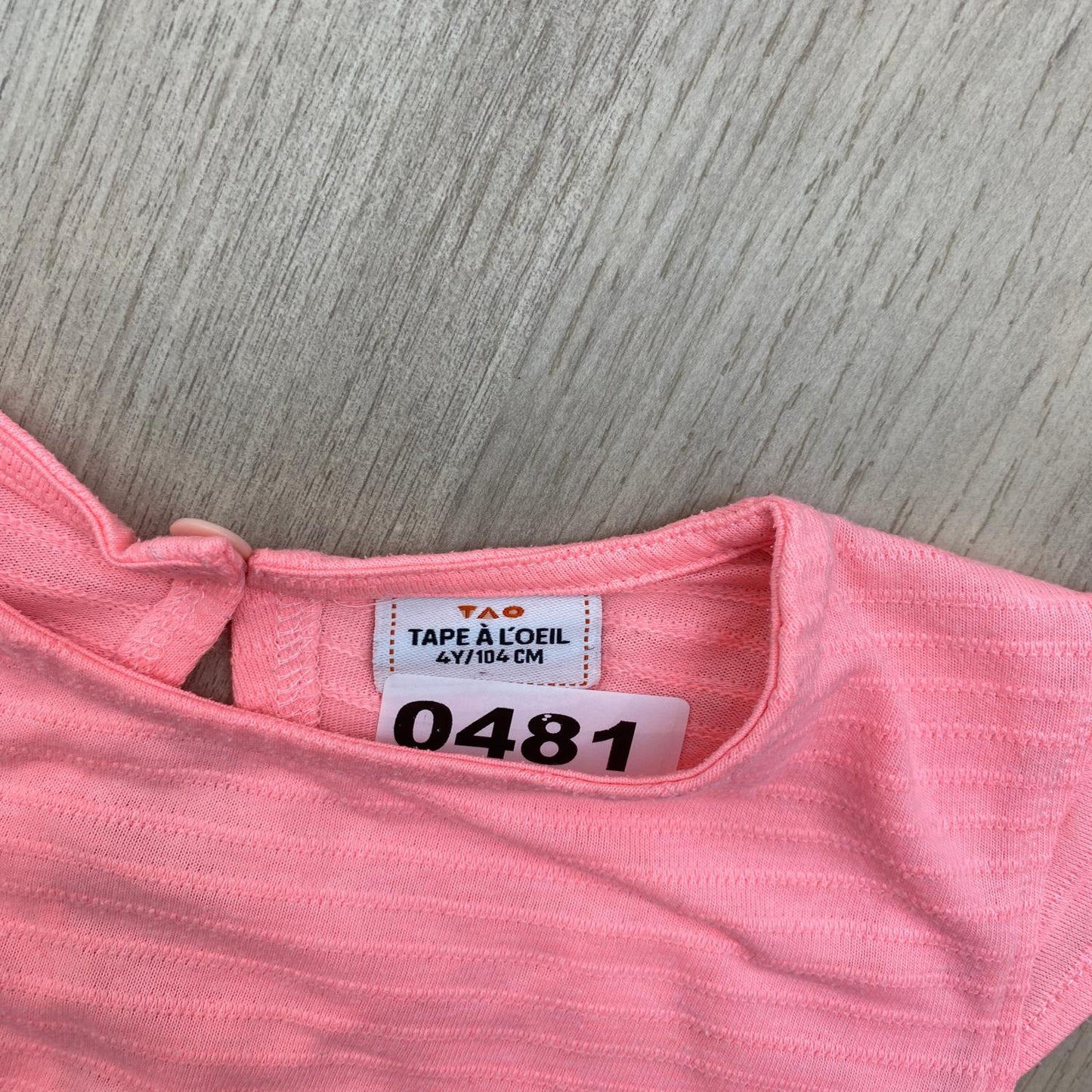 Robe tape à l’œil : 4 ans