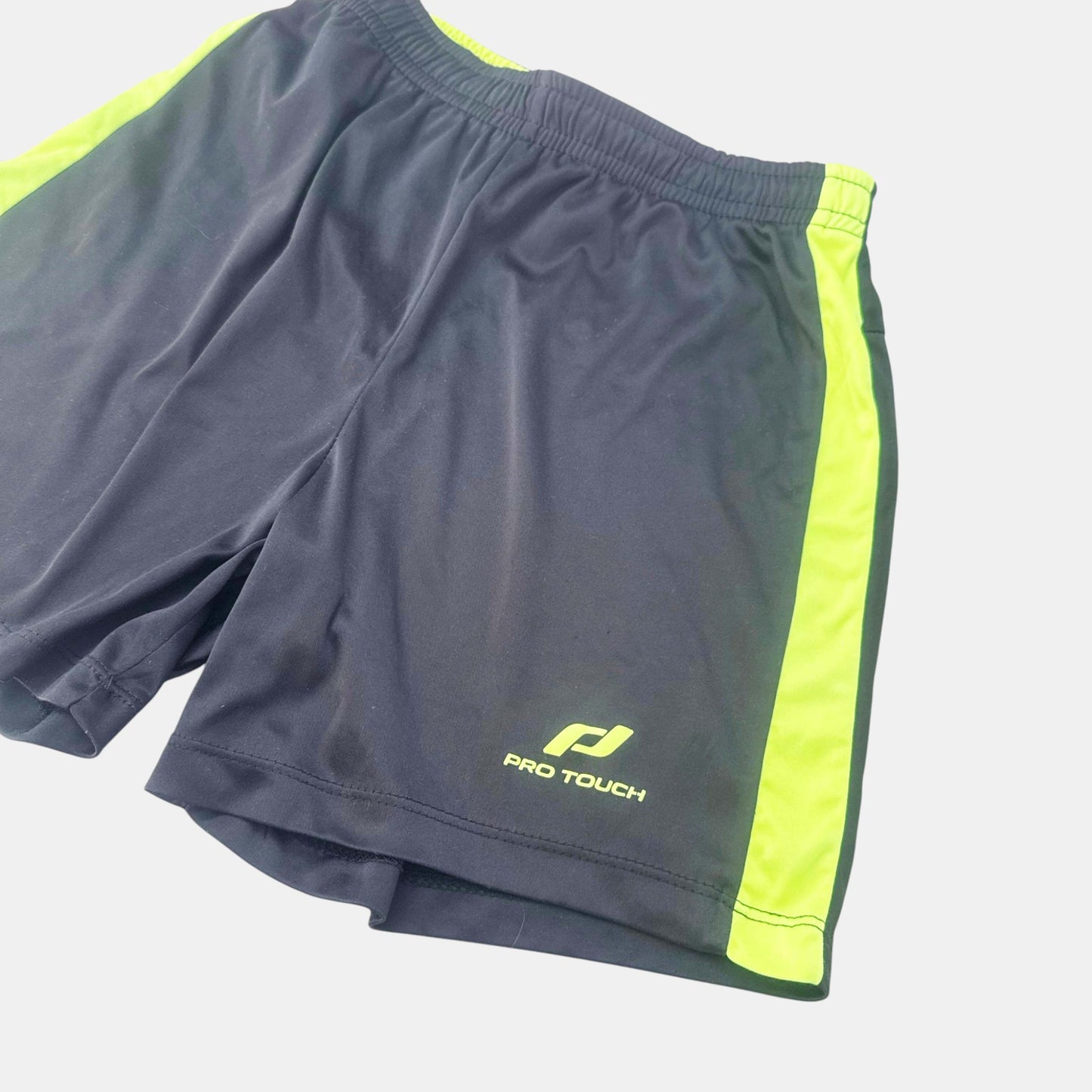 Short pro Touch : 16 ans