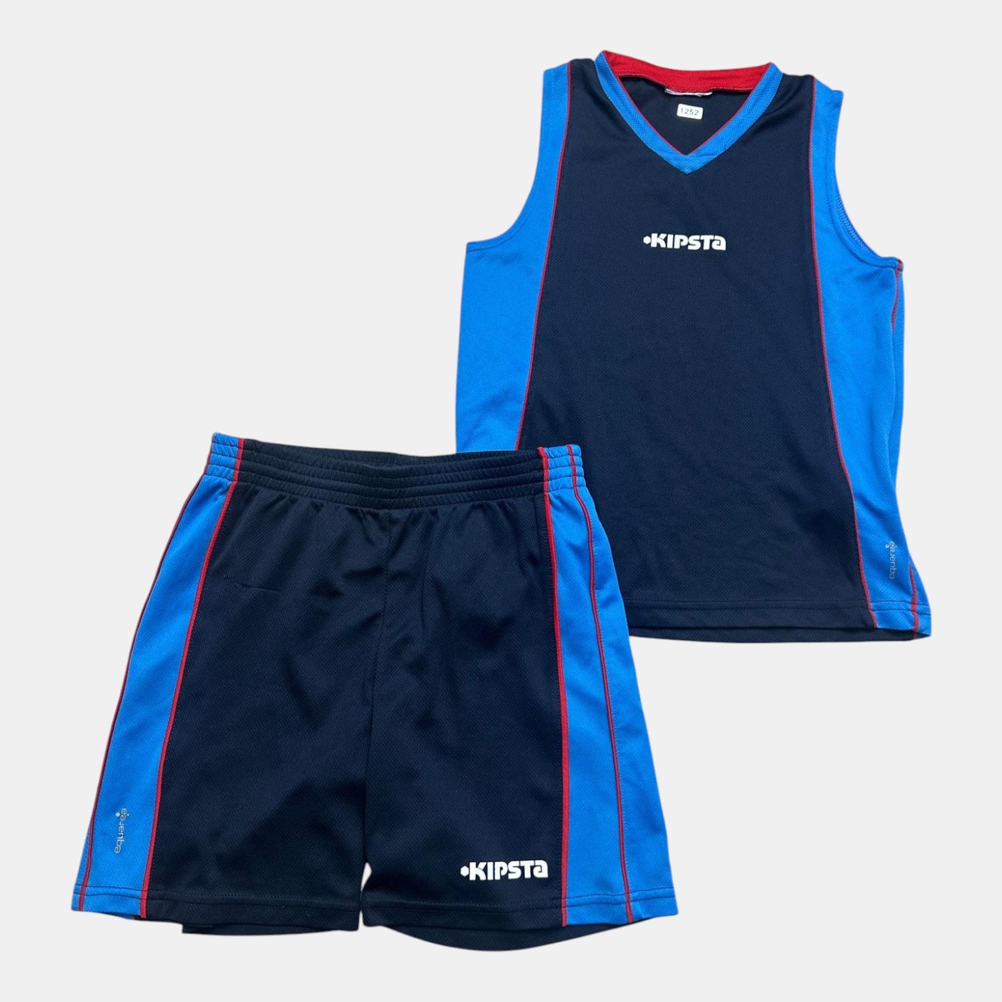 Tenue de sport  kipsta : 6 ans