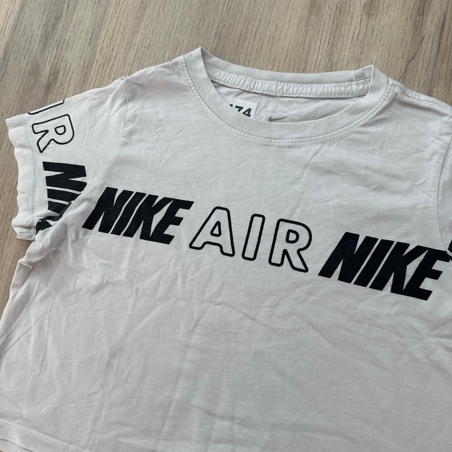 T-Shirt Nike : 10 ans